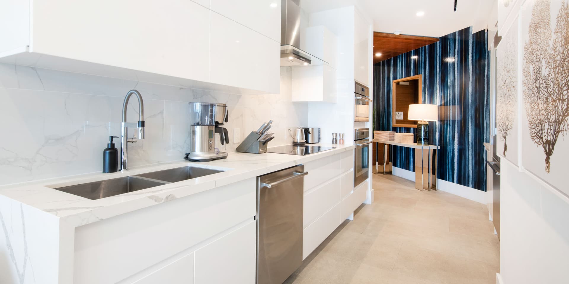 Shoreline Splendor - Image 9