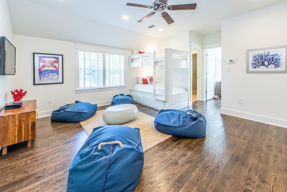 Anchors Up - Image 5