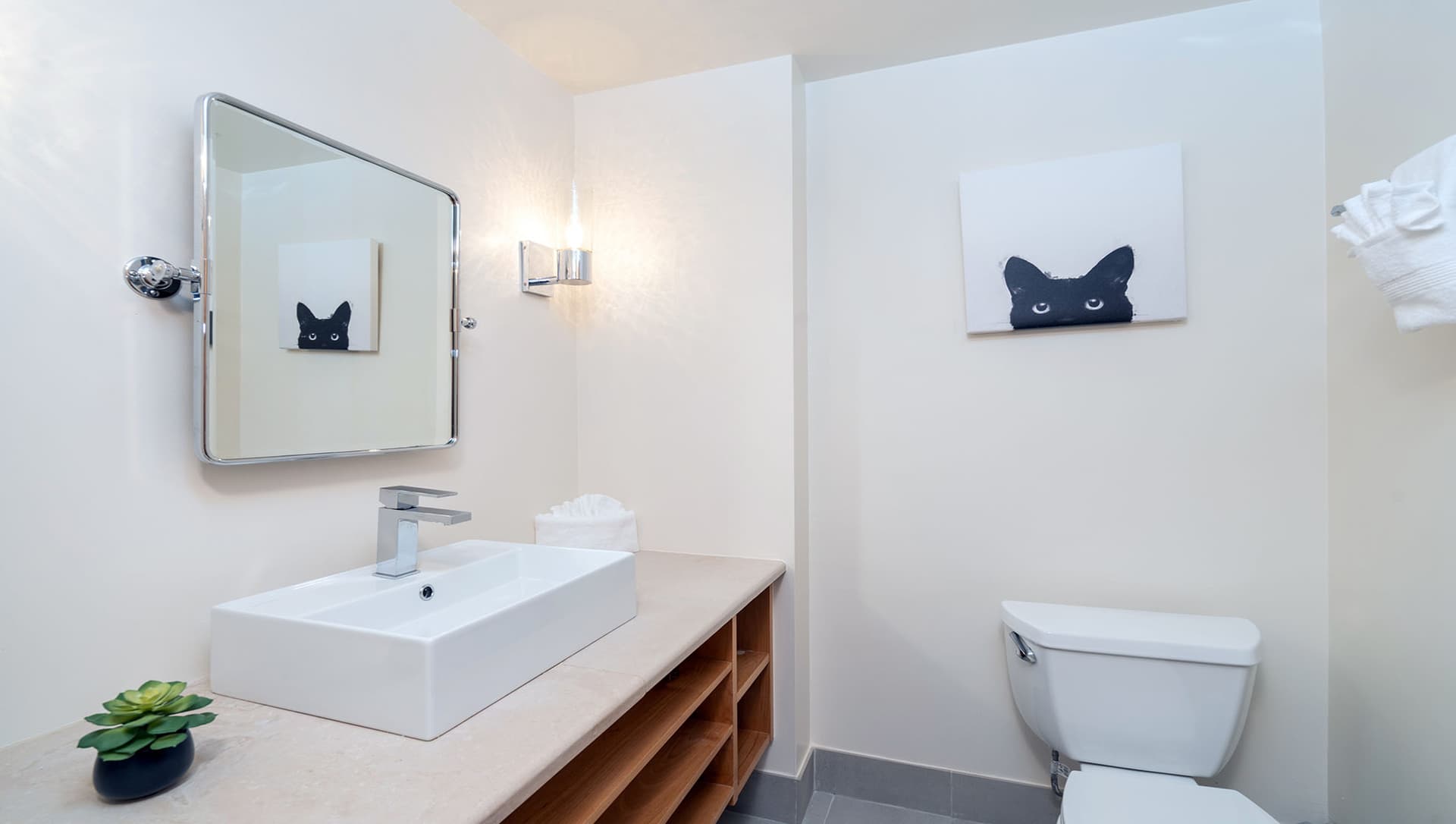 Ice House - Image 10