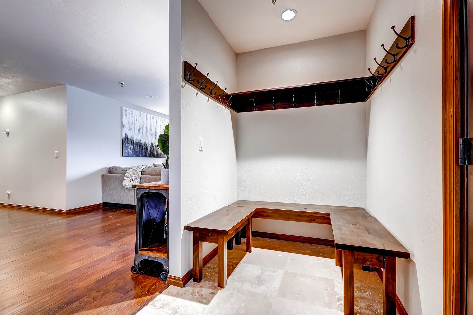 Alpine Shadows Home - Image 9