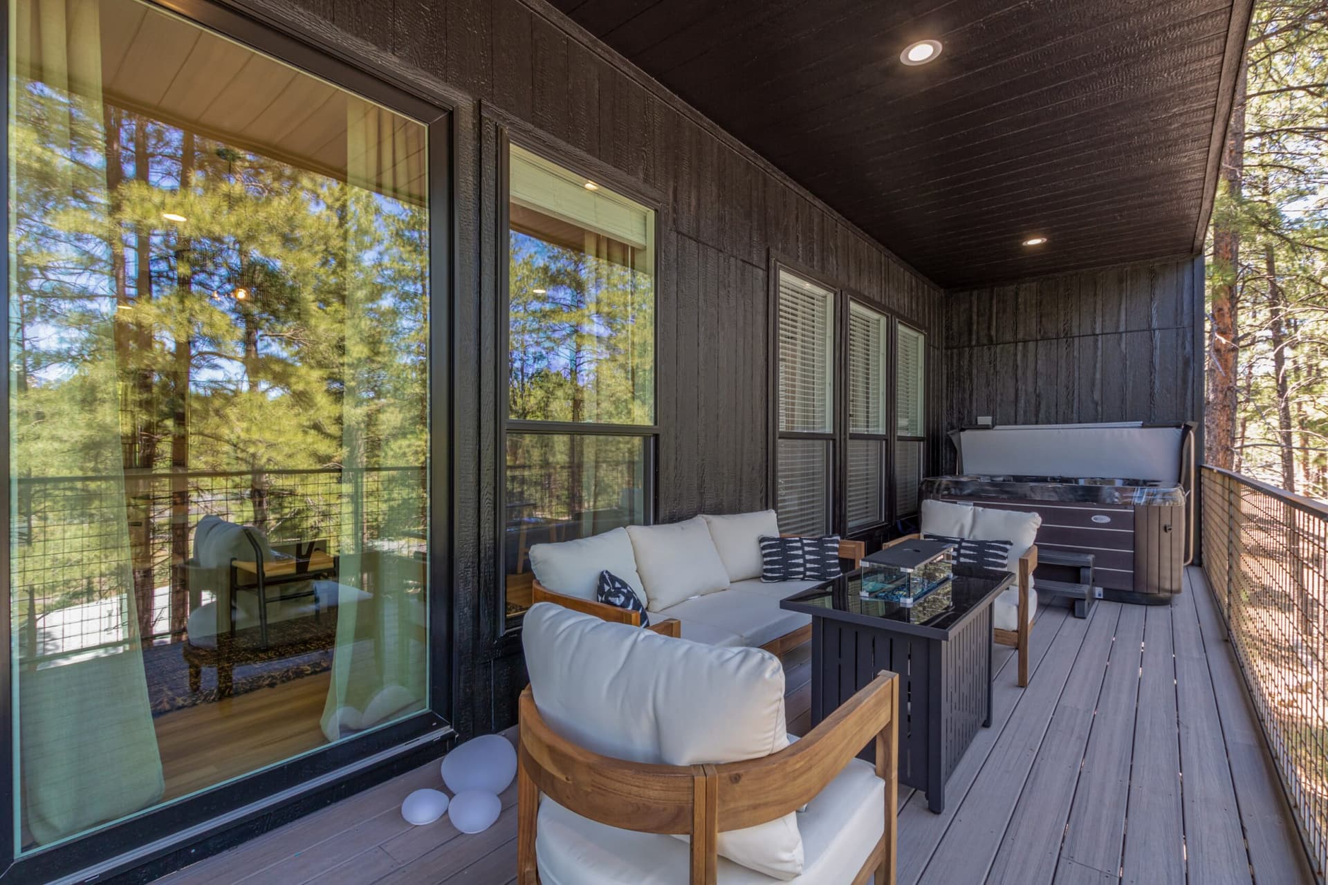 Le Cabin Noir - Image 31