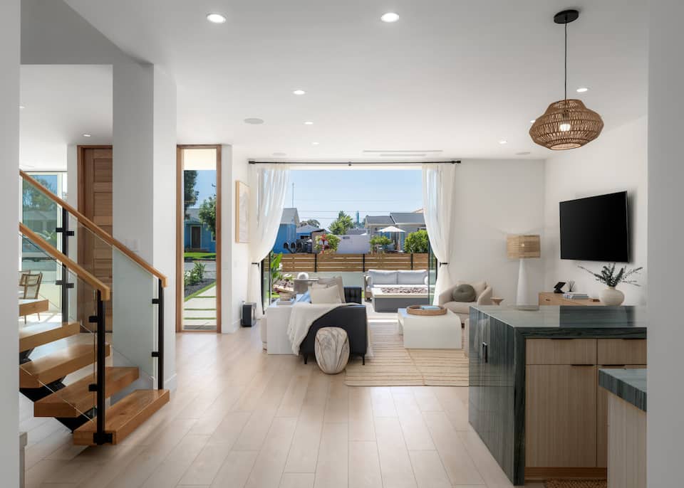 Ocean View Poolside Retreat - Image 2