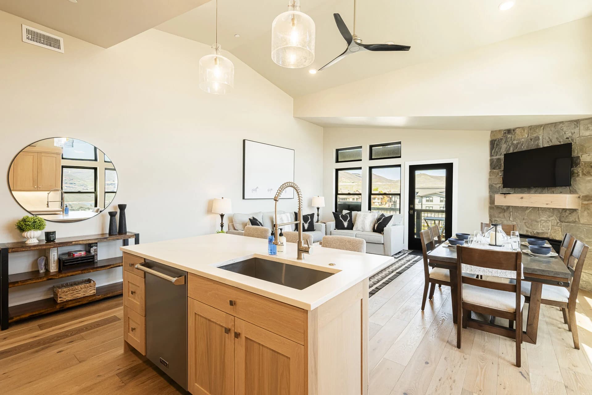 Mayflower Lakeside #45-304 - Image 14