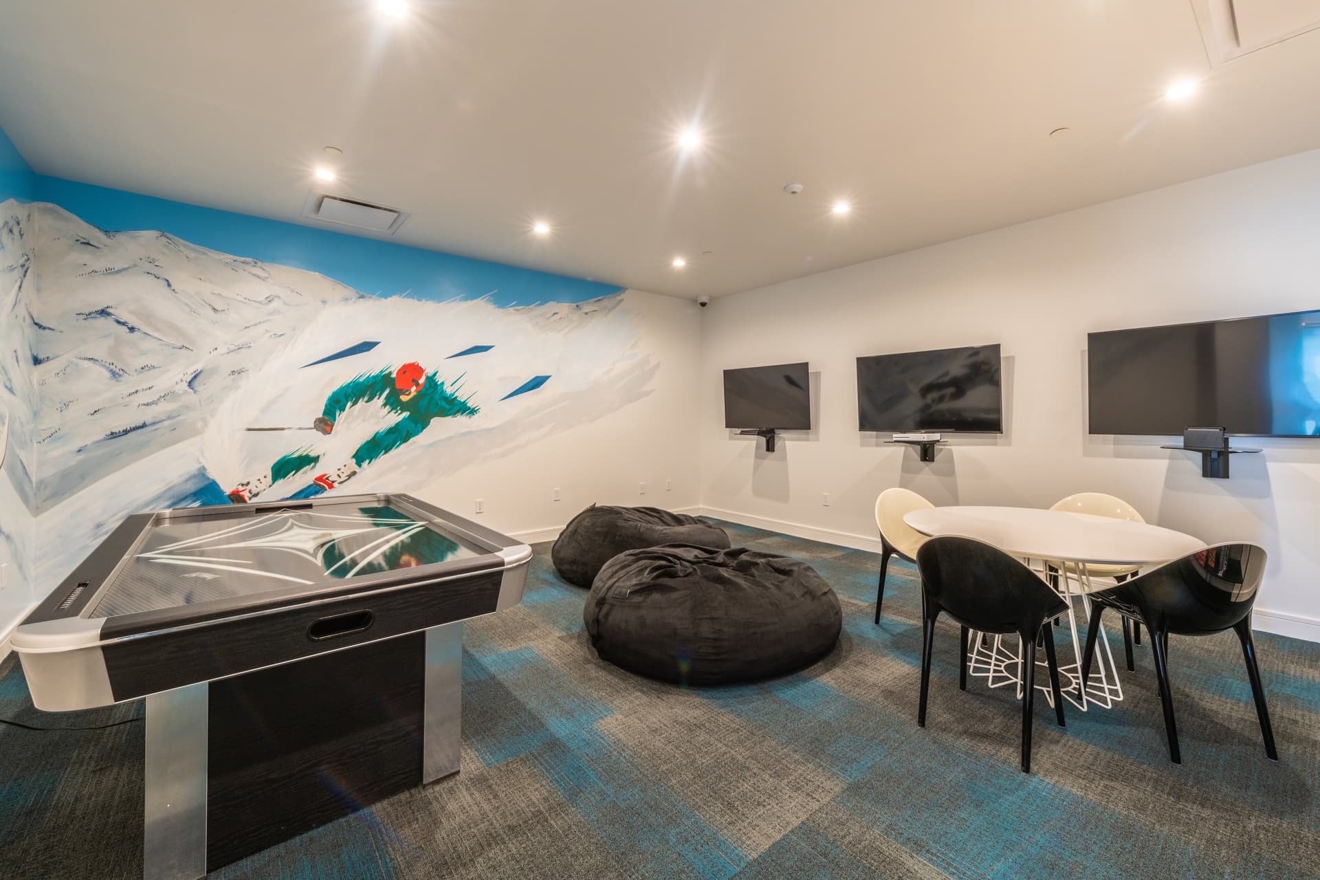 Apex Residence #1501 - Image 29