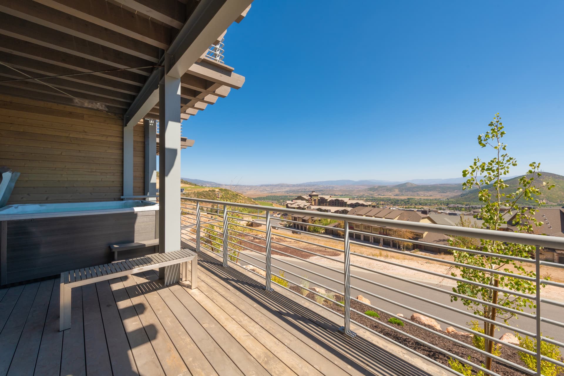 Apex Residences #1701 - Image 10