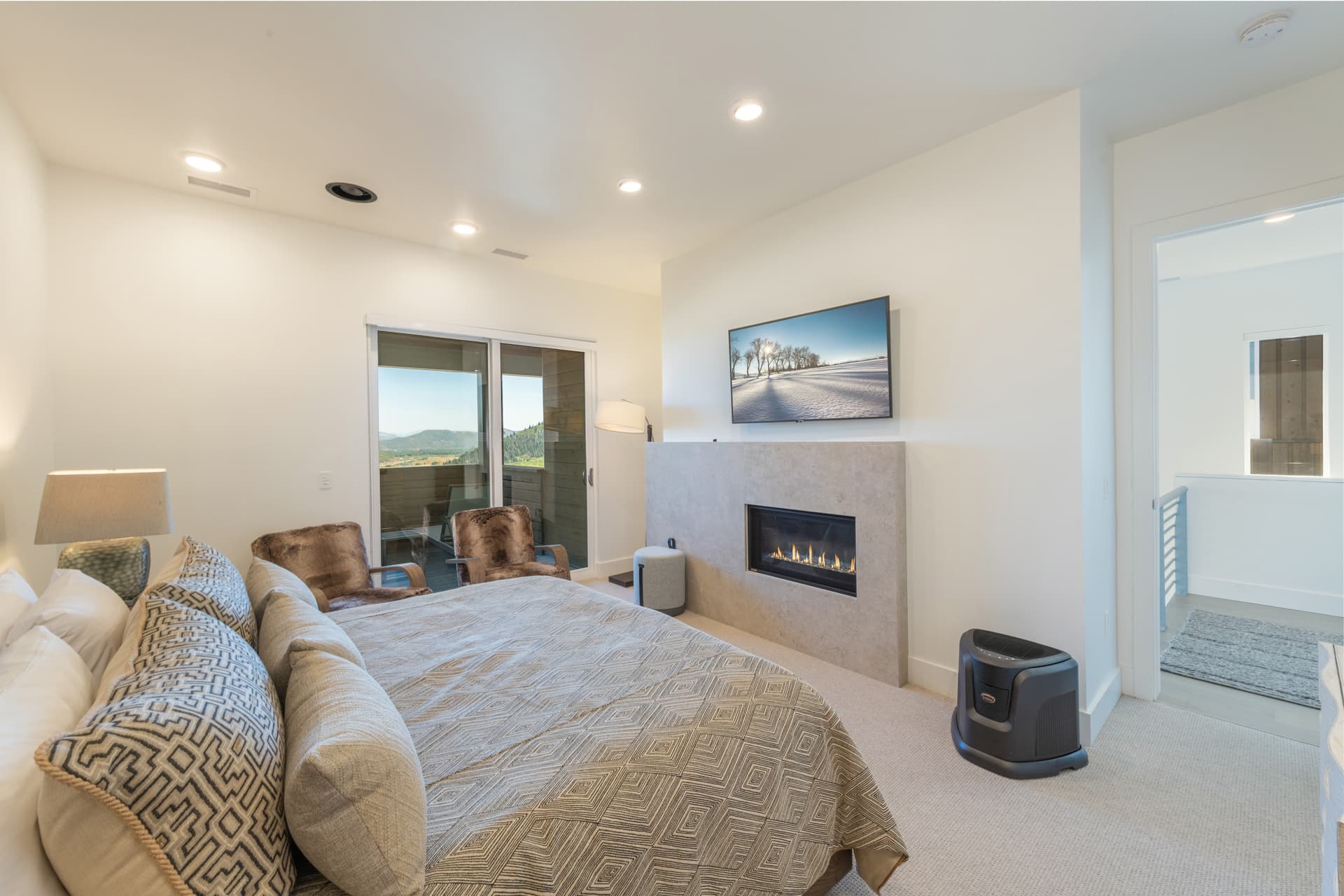 Apex Residences #1701 - Image 13