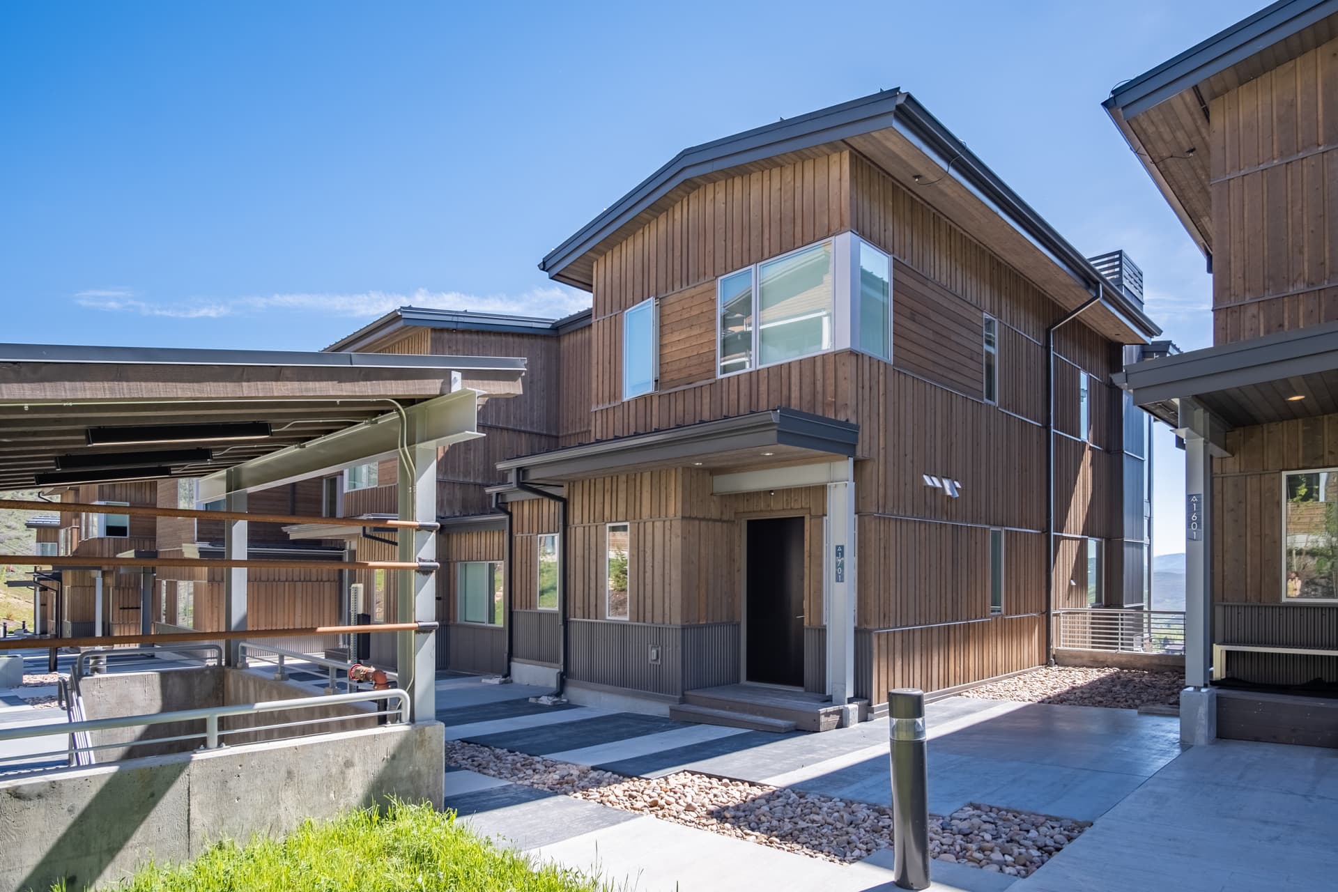 Apex Residences #1701 - Image 33