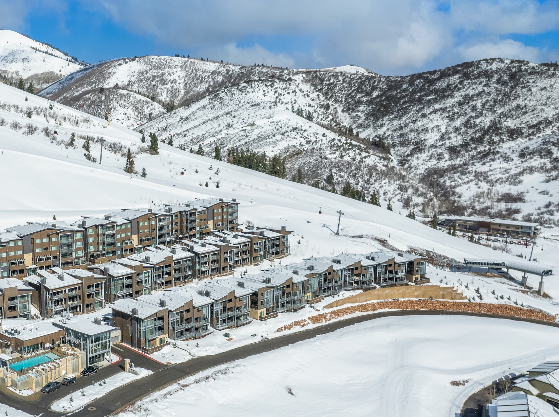 Apex Residences #1701 - Image 3