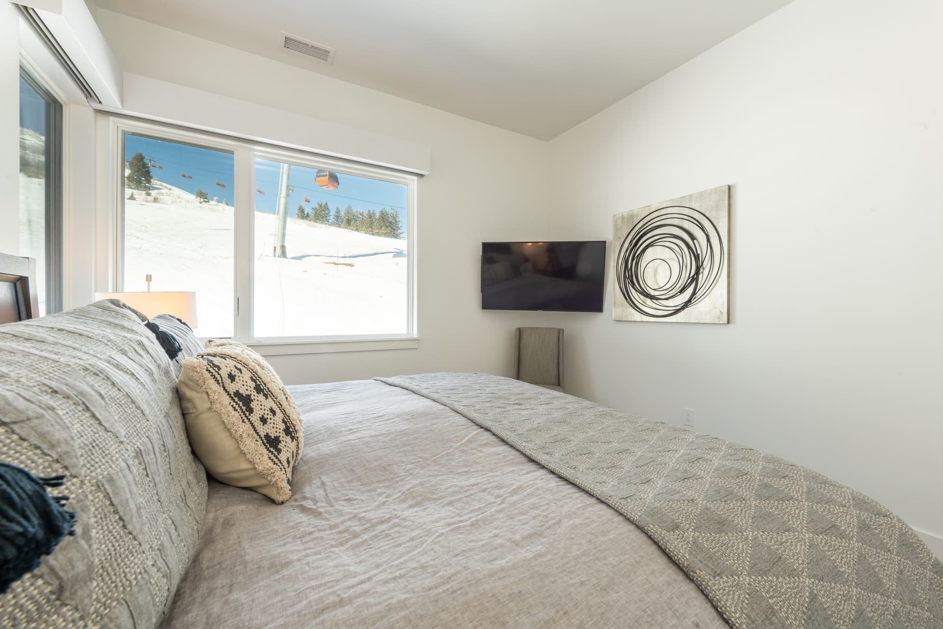 Apex Residences #2201 - Image 13