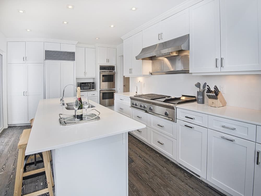 Apres Chalet - Image 49