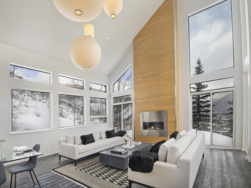 Apres Chalet - Image 2