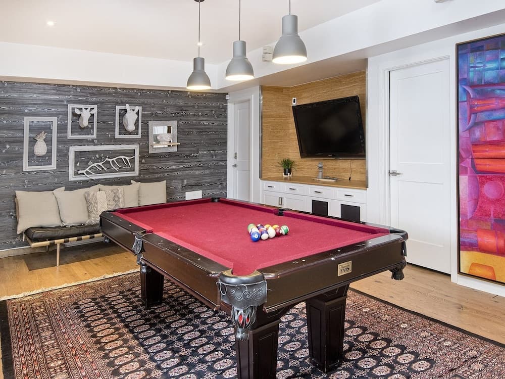 Apres Chalet - Image 25