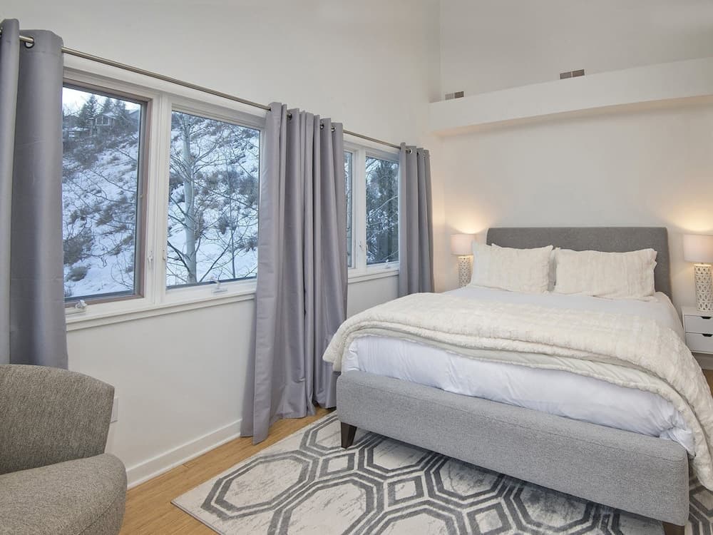 Apres Chalet - Image 36