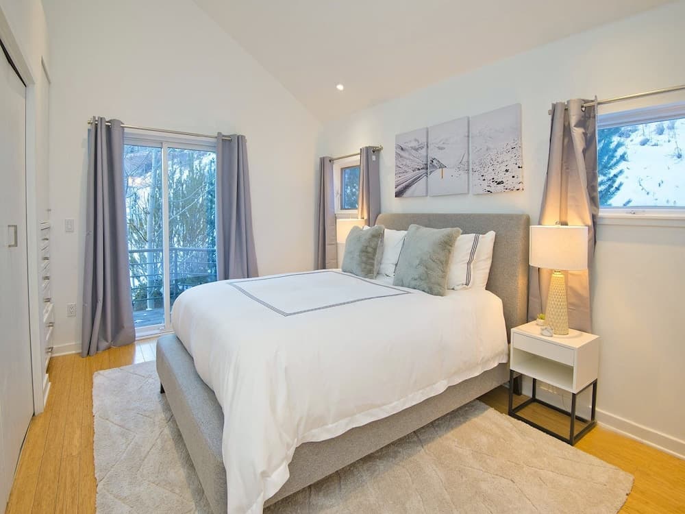 Apres Chalet - Image 37