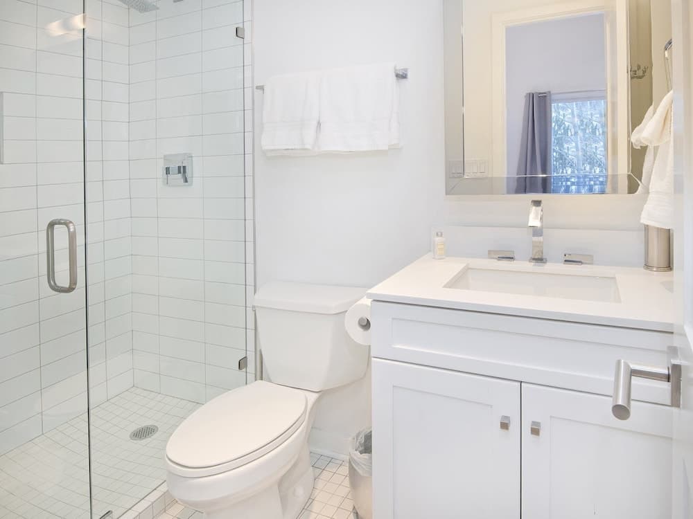 Apres Chalet - Image 75