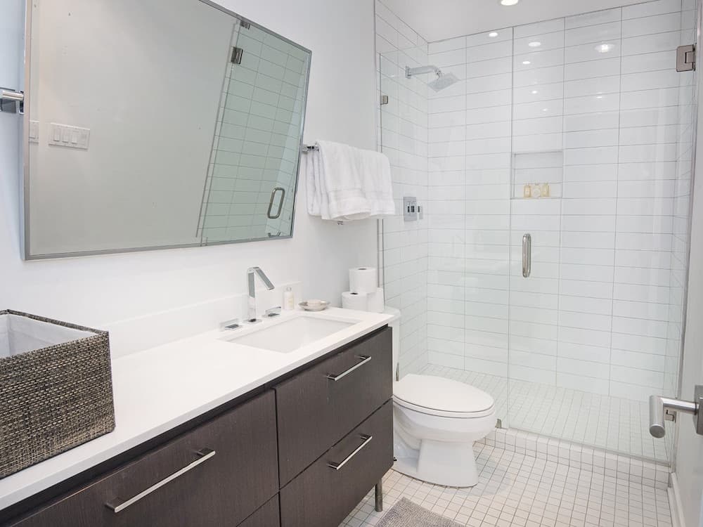 Apres Chalet - Image 79