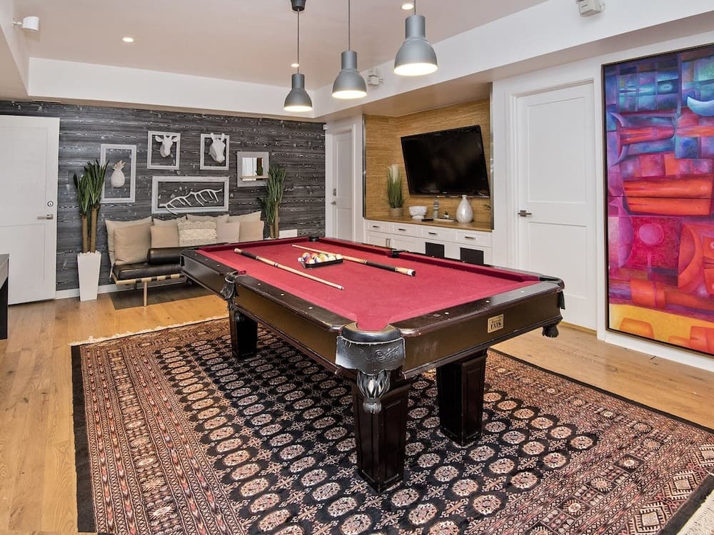 Apres Chalet - Image 22