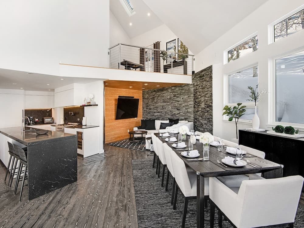 Apres Chalet - Image 56