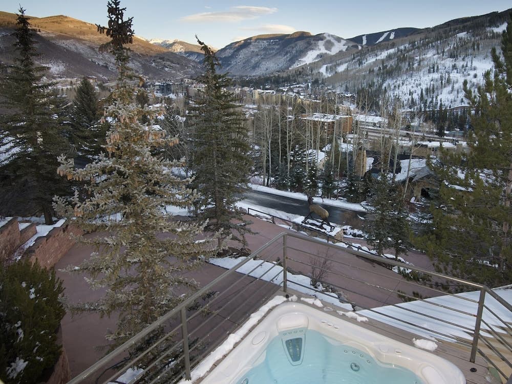 Apres Chalet - Image 2