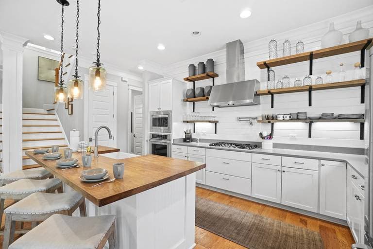 Blue Whale Bungalow - Image 12