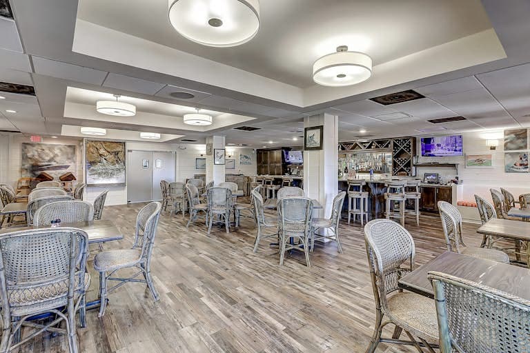 Commodore’s Hideout - Image 53