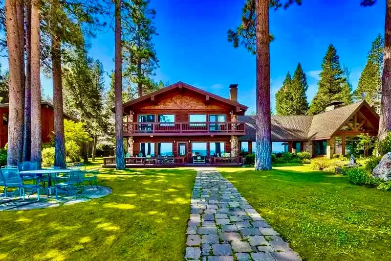 Lakefront Legacy - Image 40