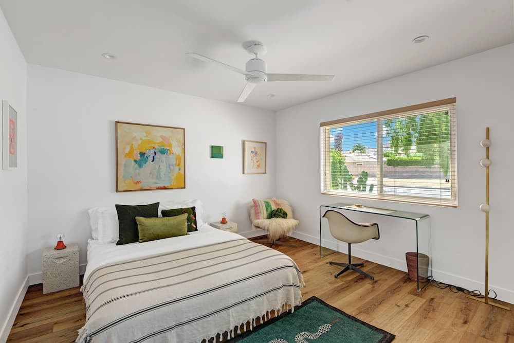 Arch House - Image 4