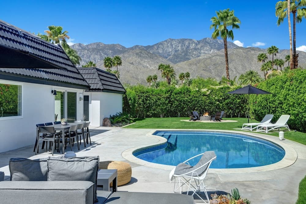 Arch House - Image 2