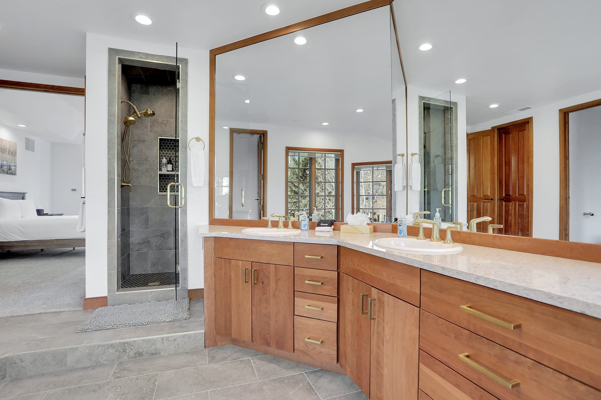 Atriums #26 - Image 19