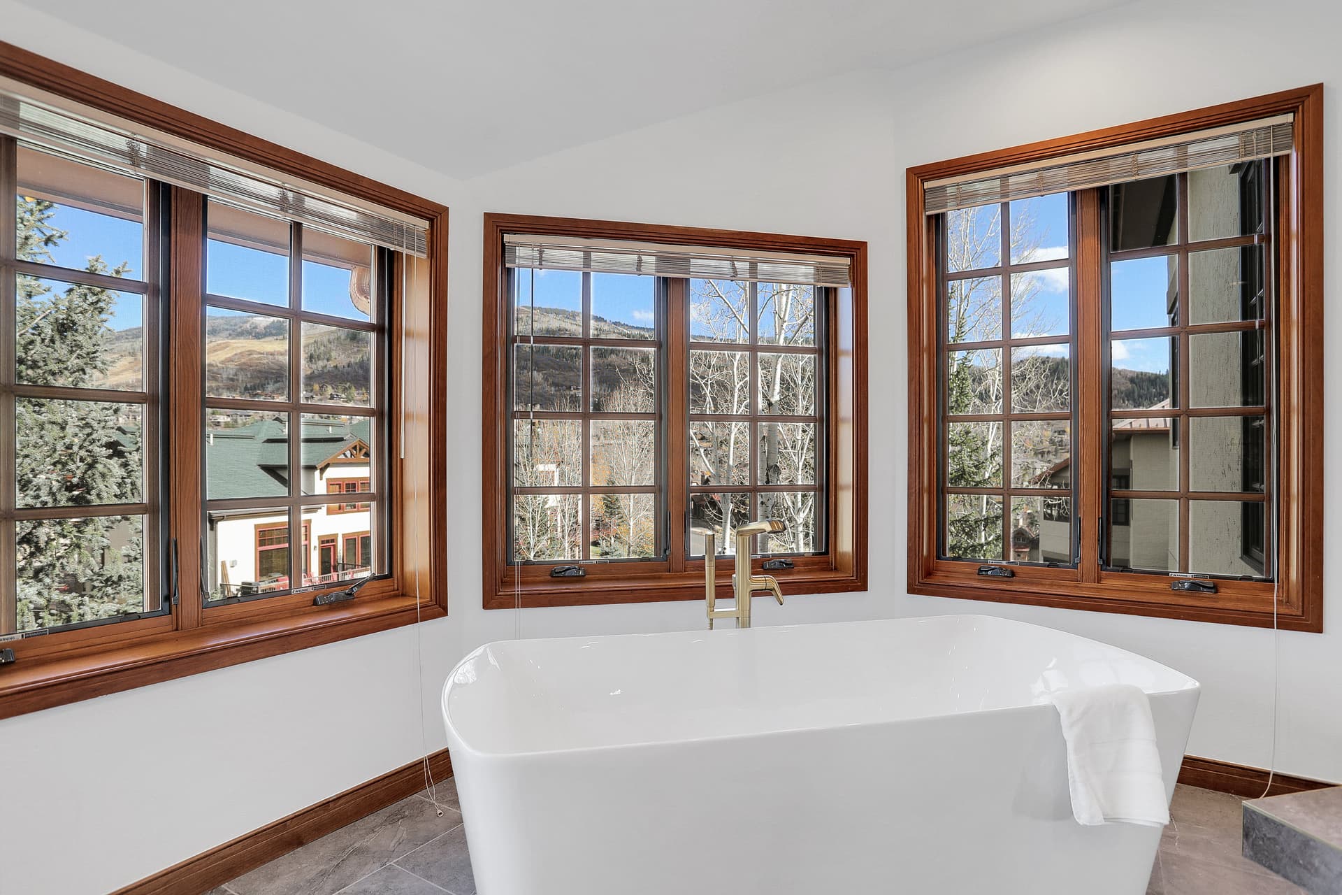 Atriums #26 - Image 21