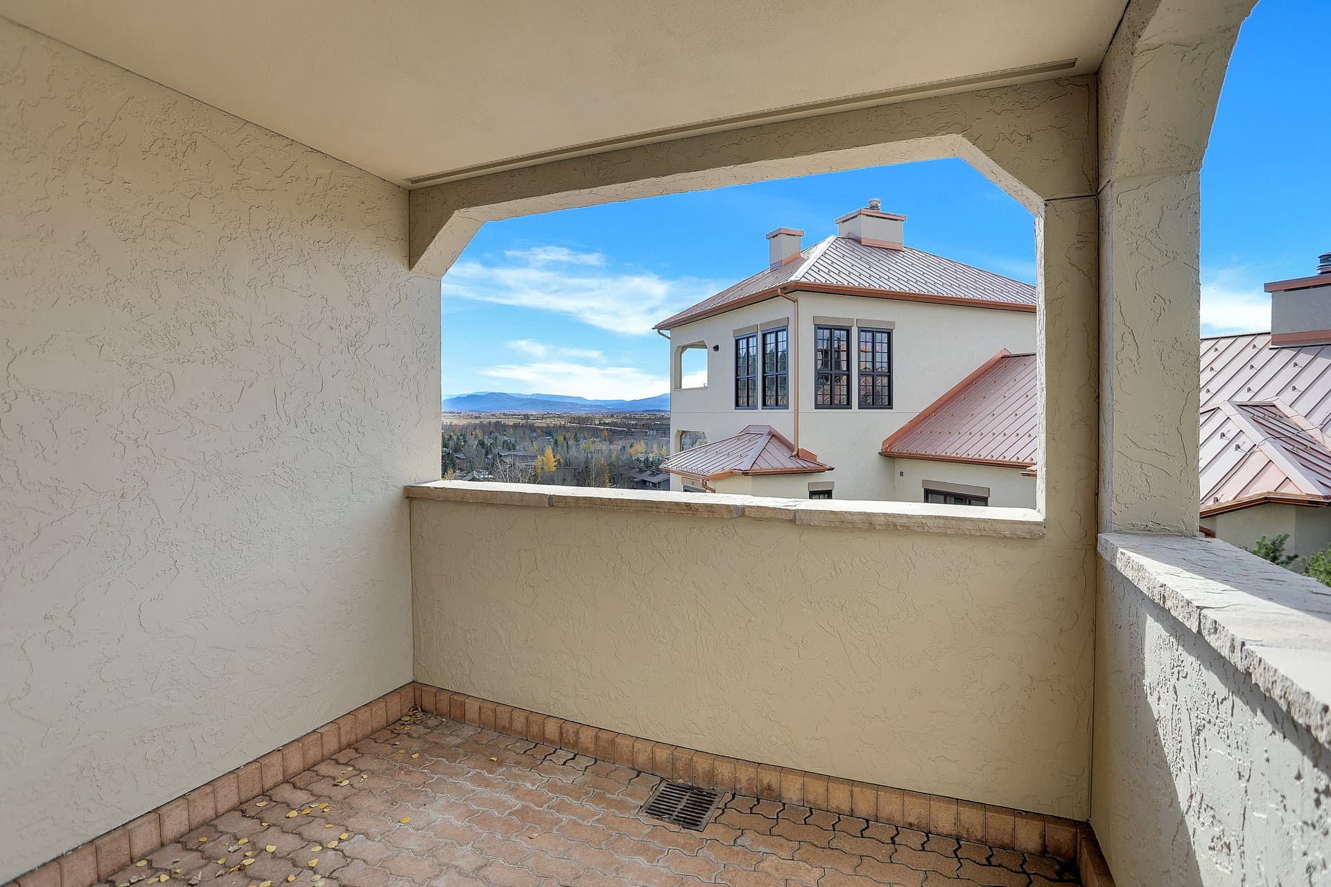 Atriums #26 - Image 38