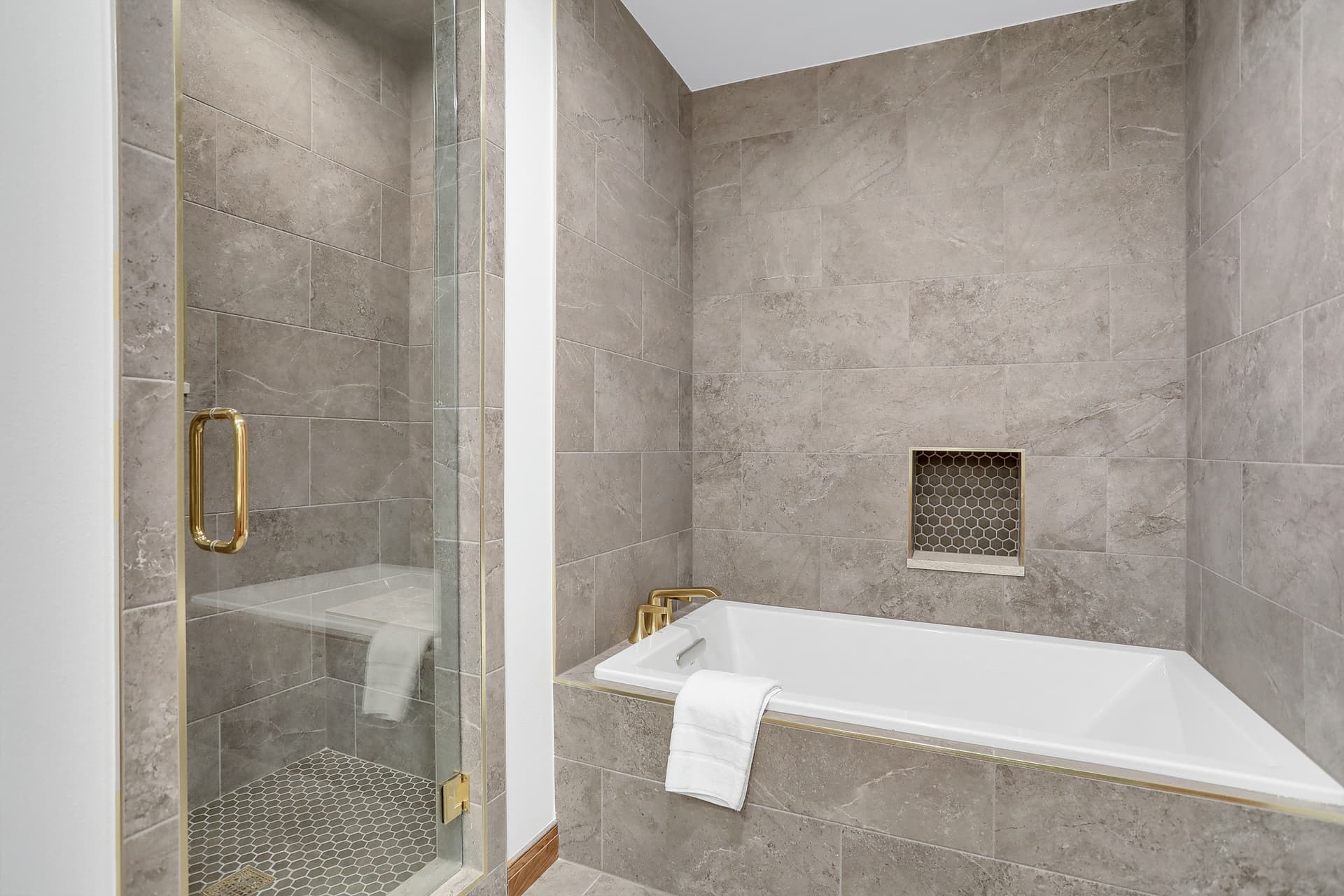 Atriums #26 - Image 52