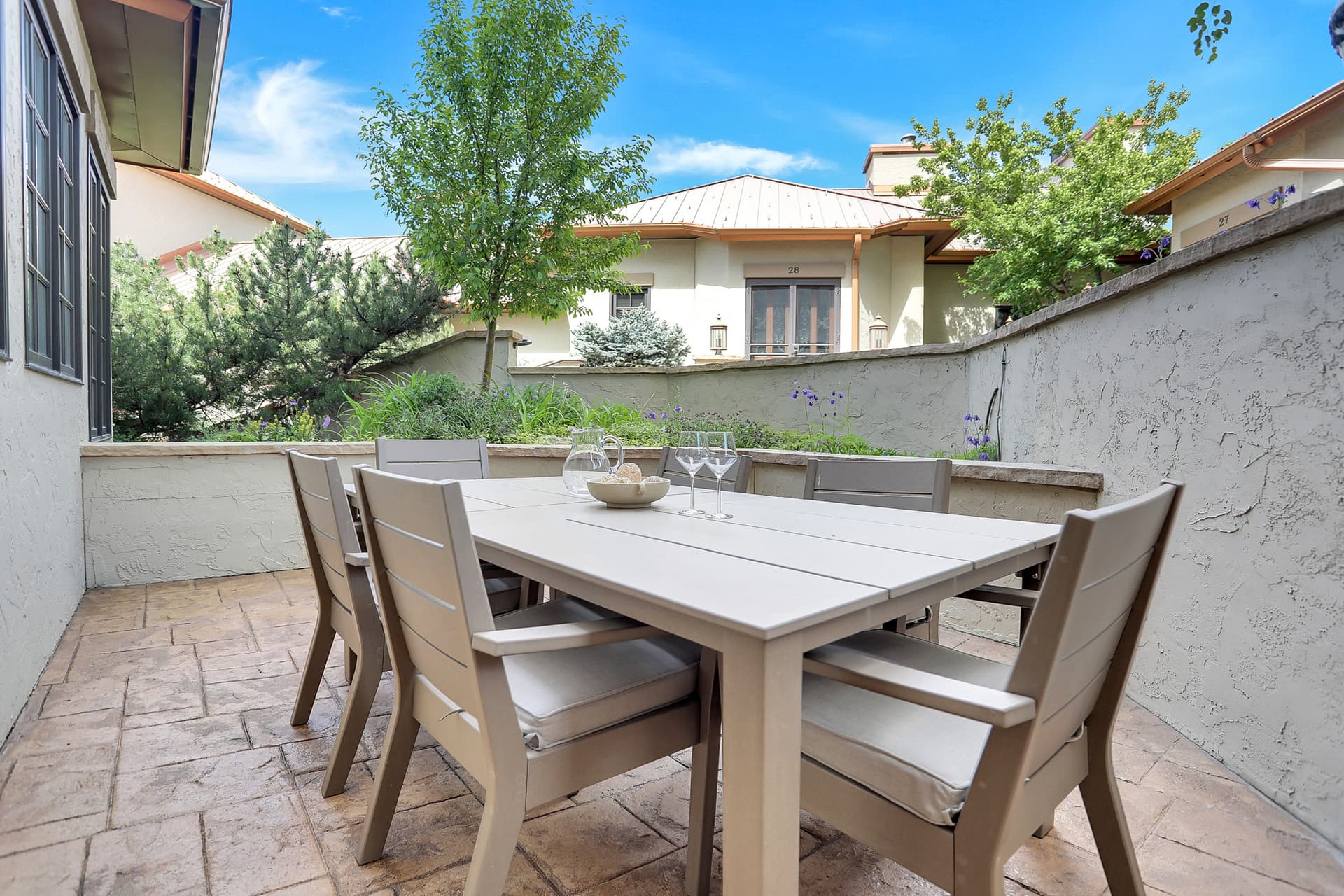 Atriums #26 - Image 69