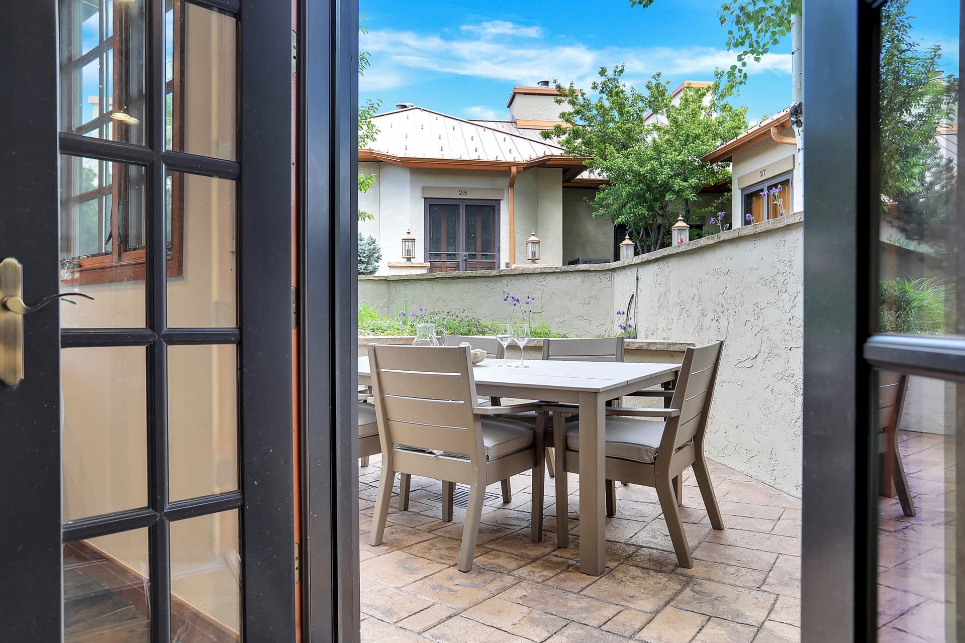 Atriums #26 - Image 72