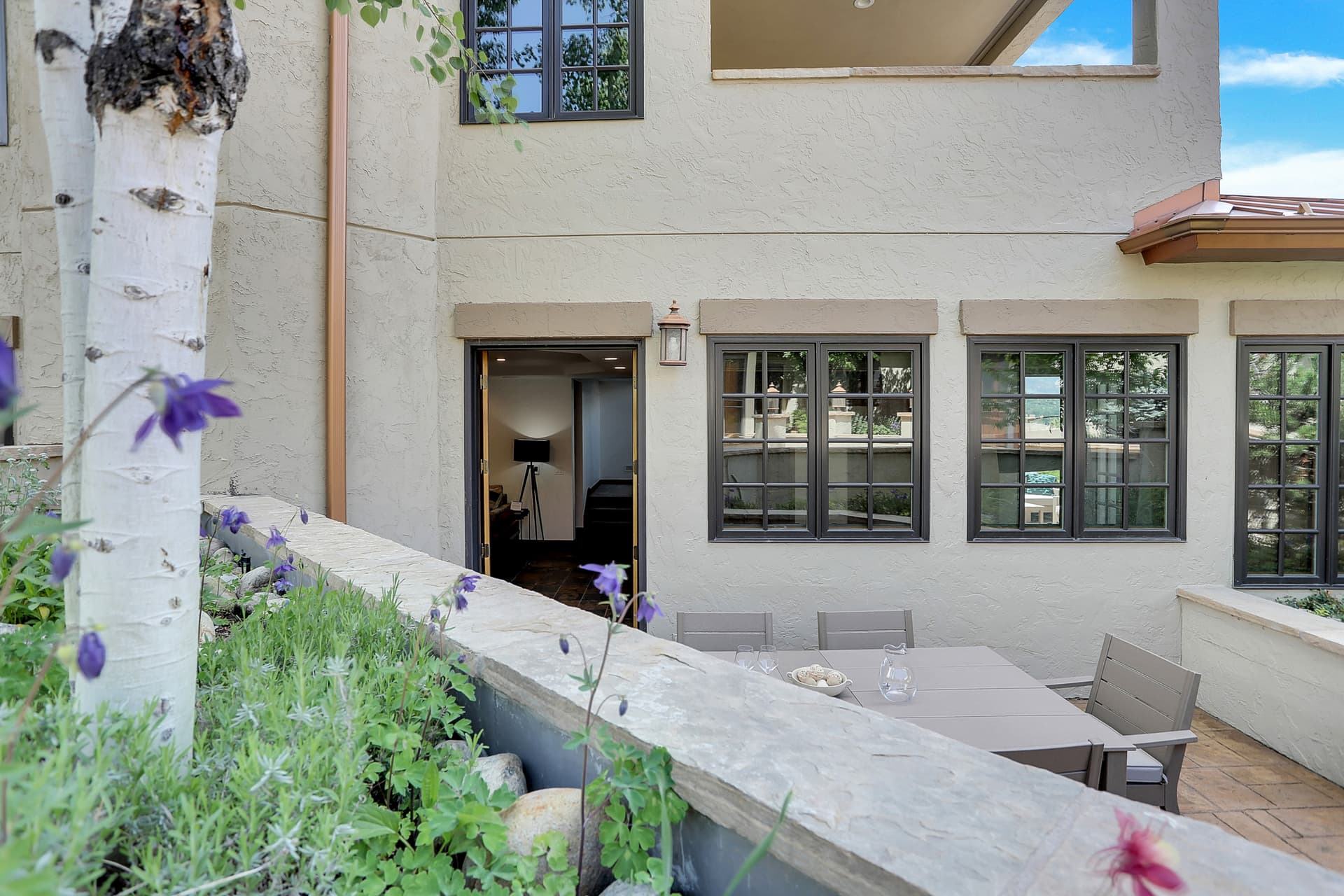 Atriums #26 - Image 74