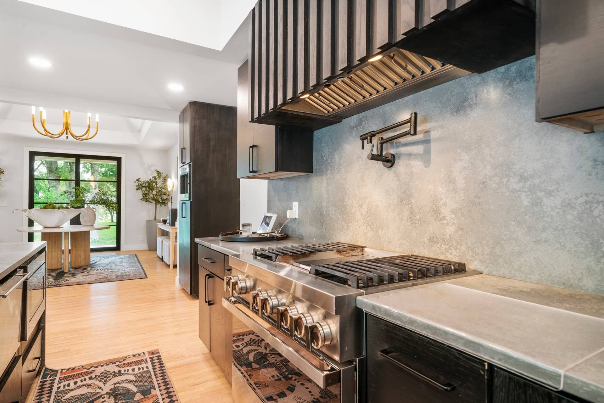 Nashville Entertainer - Image 38