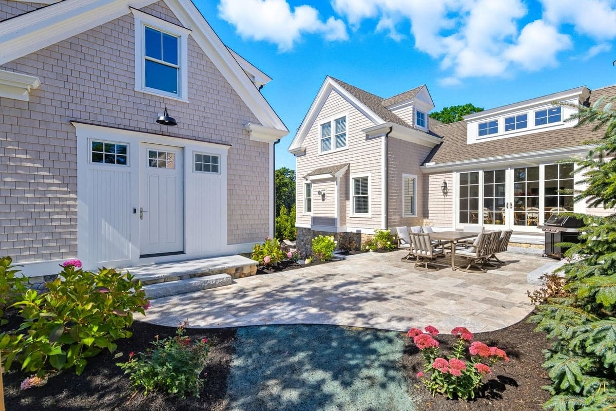 Three Buoys - Image 35