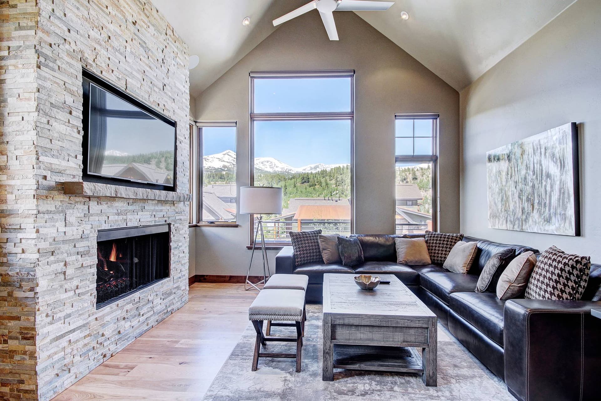 Slope View Chalet - Image 1