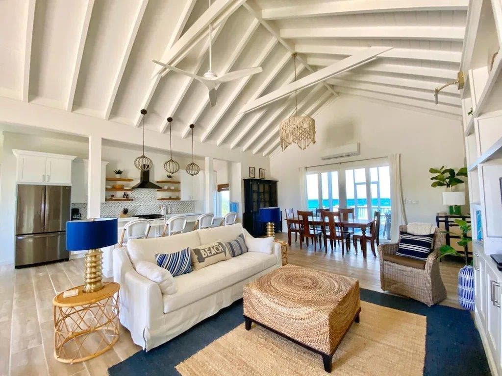 Azure Banks - Image 3