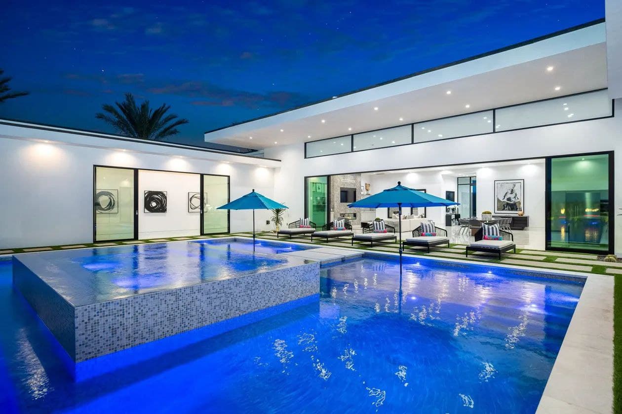 Bravo Villa #4 - Image 54