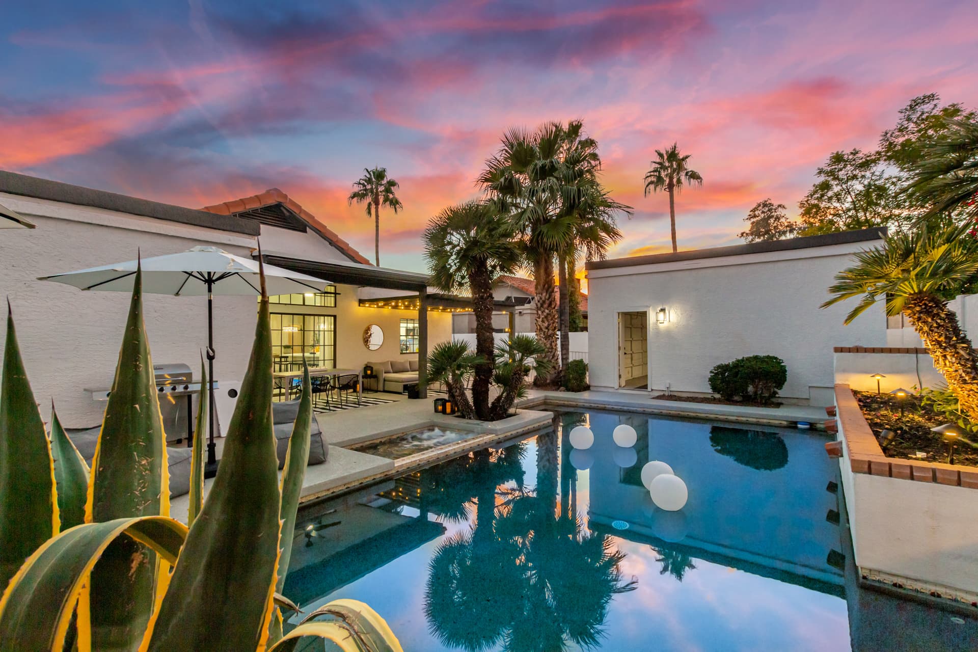 Modern Retreat - Image 2