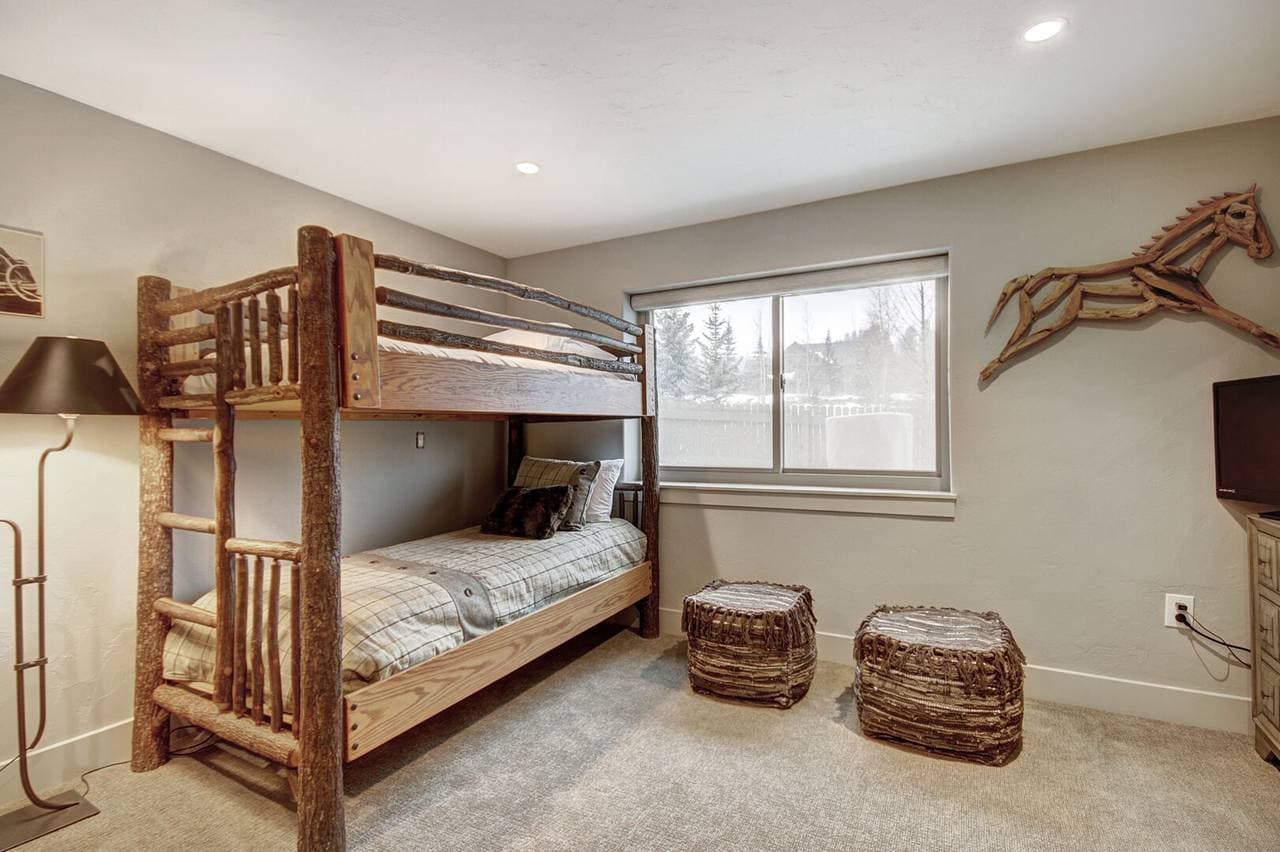 Creekside Escape - Image 28