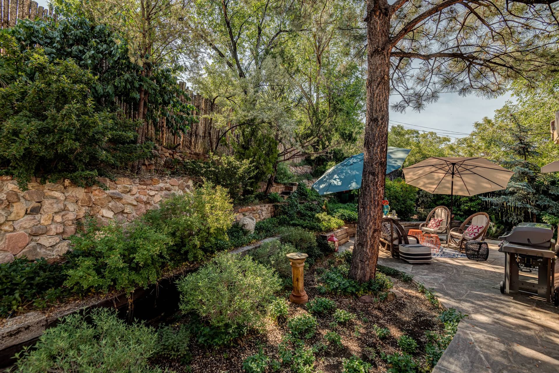 Palace Hillside - Image 27