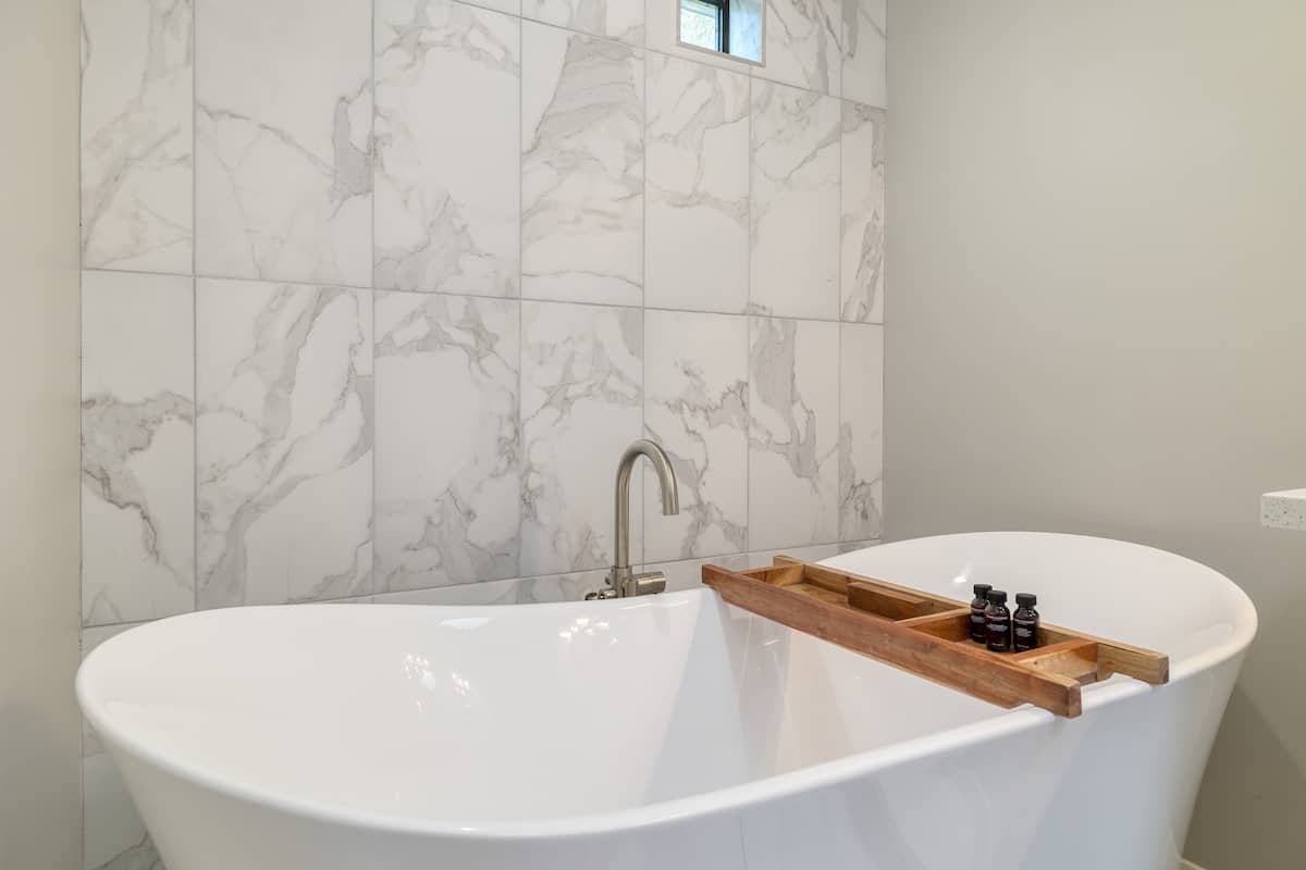 White Agate - Image 14