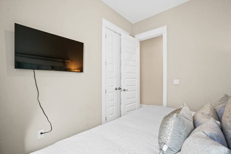 York Escape - Image 26