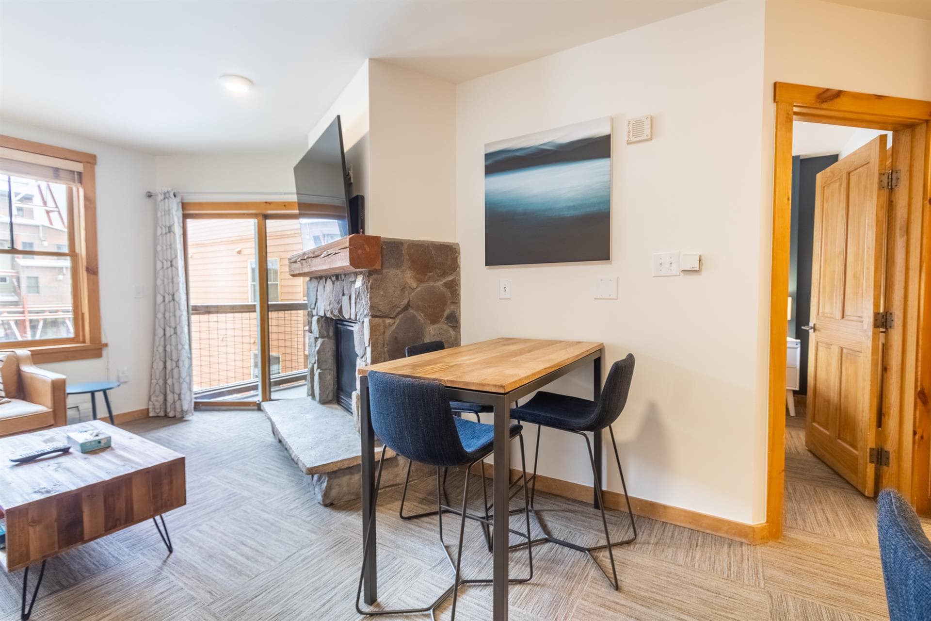 Trailside Treasure Haven - Image 4