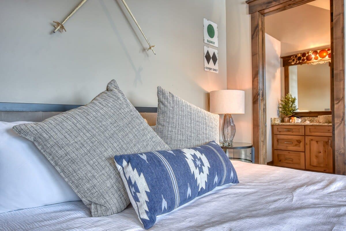 Gondola Ridge Haven - Image 23