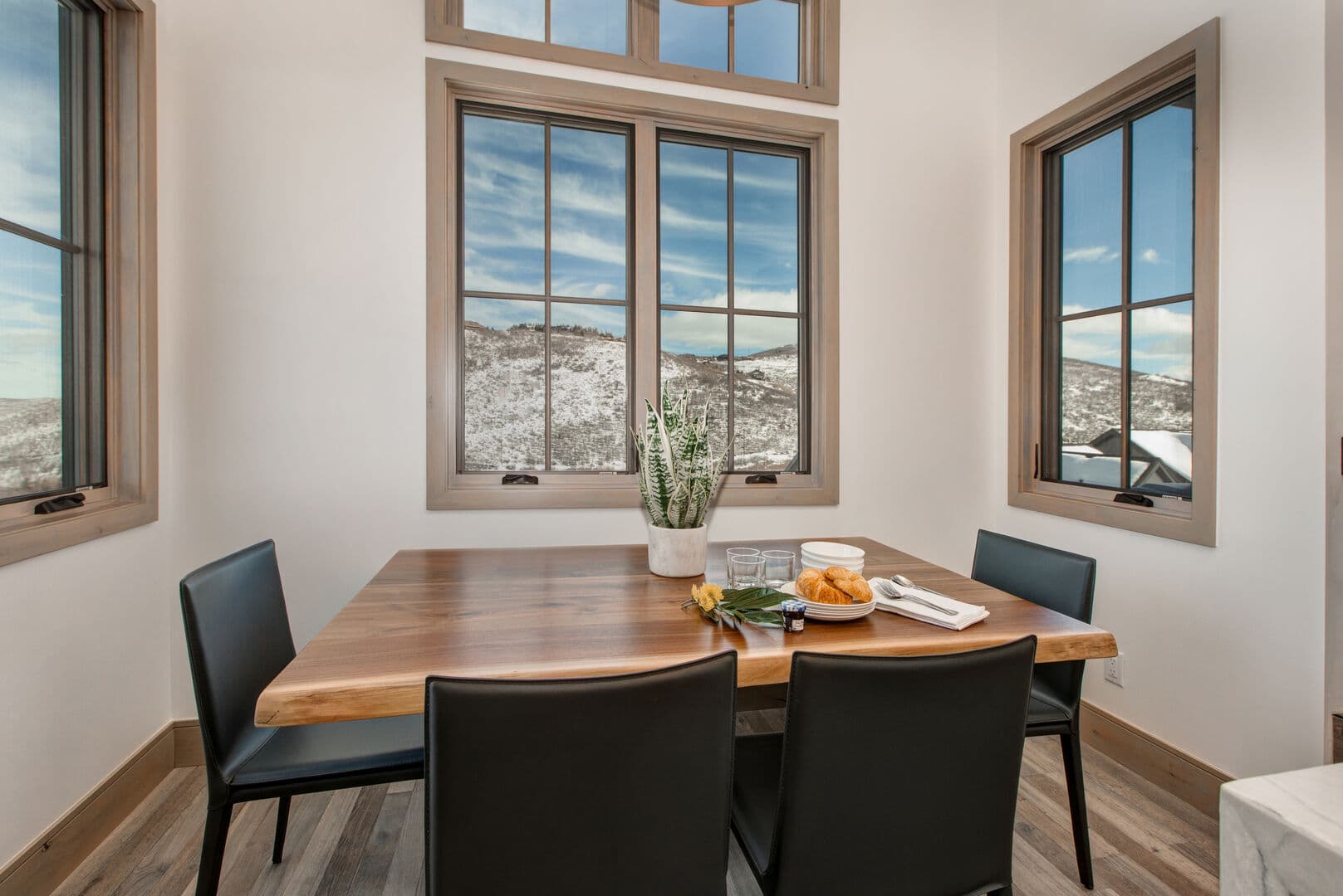 Kings Crown - Image 14