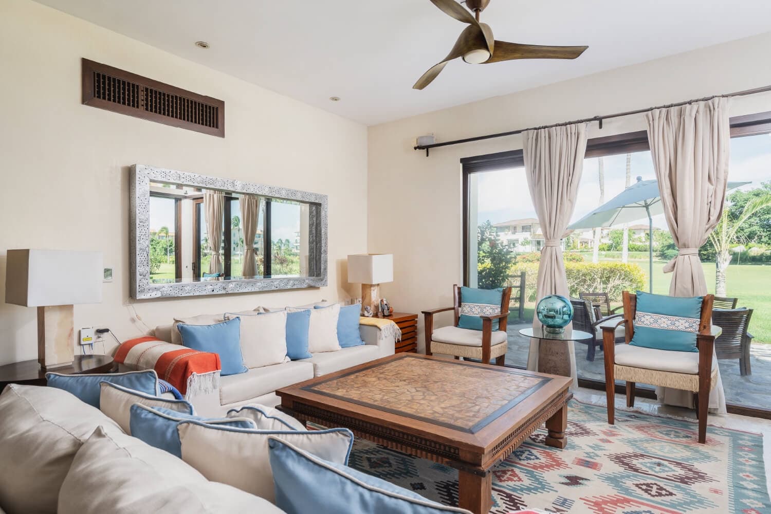 La Serenata - Image 13