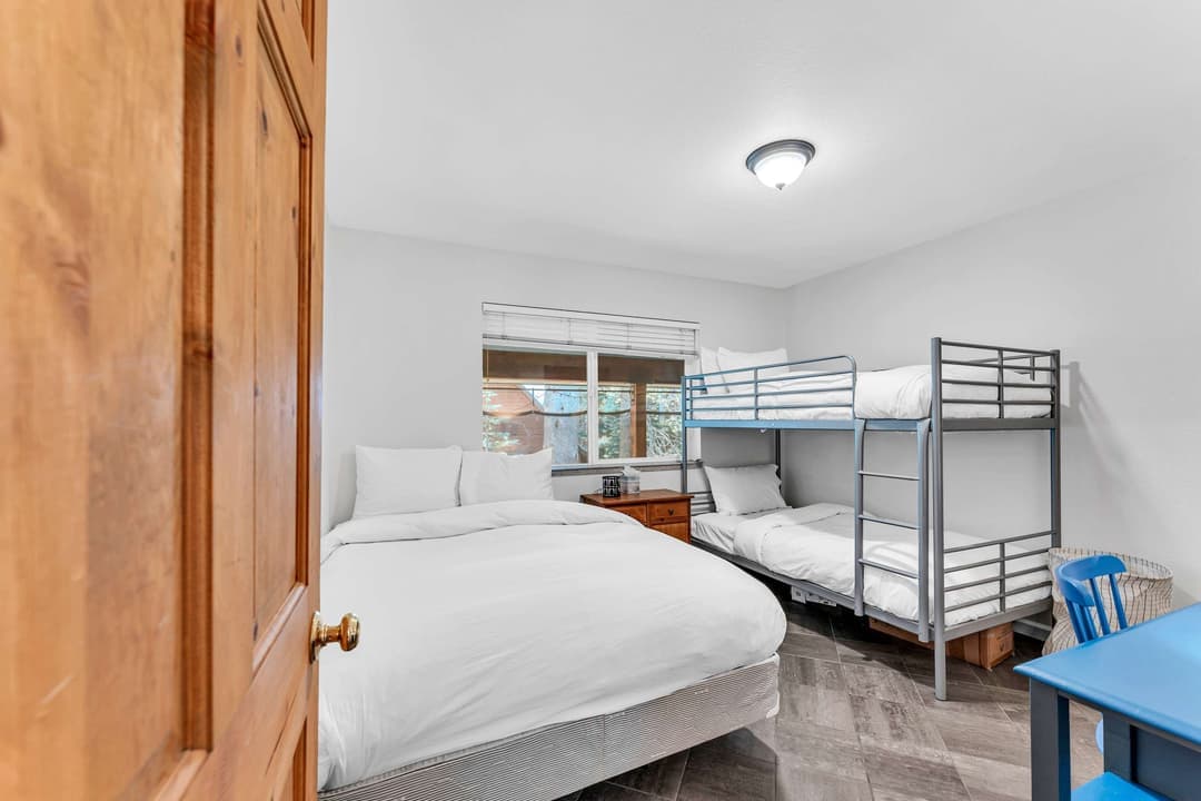 Serene Forest Retreat - Image 19